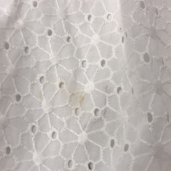 Beautiful white express dress - falls above the knees if you are taller than 5’5 - Picture 6 of 6